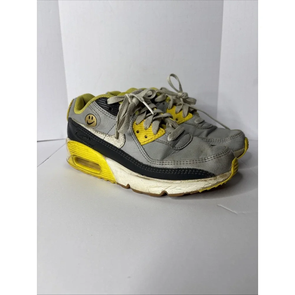 Size 3.5 Youth - Nike Air Max 90‎ Low Go The Extra Smile